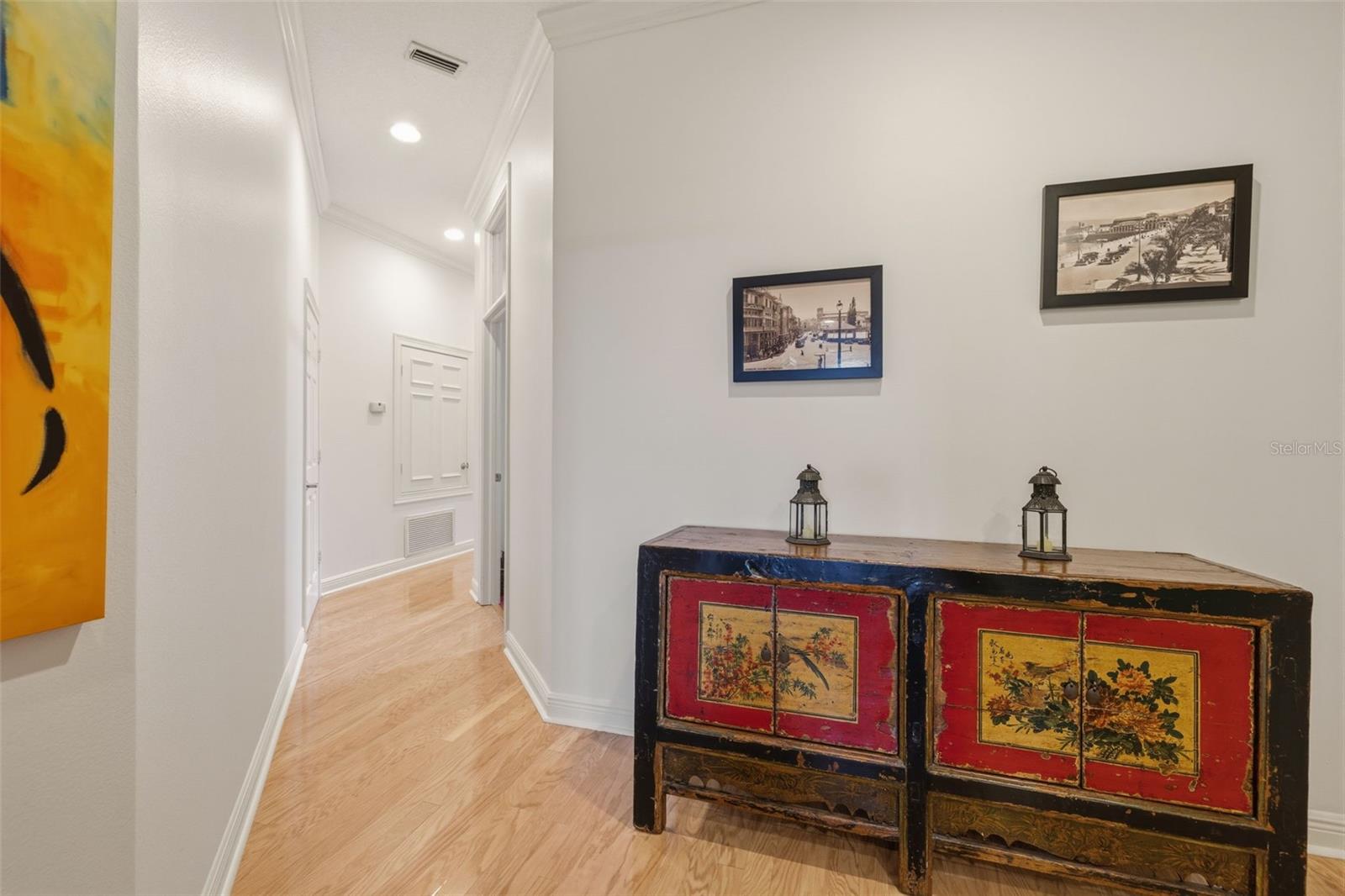 Image 36 of 78 For 615 Saxony Boulevard