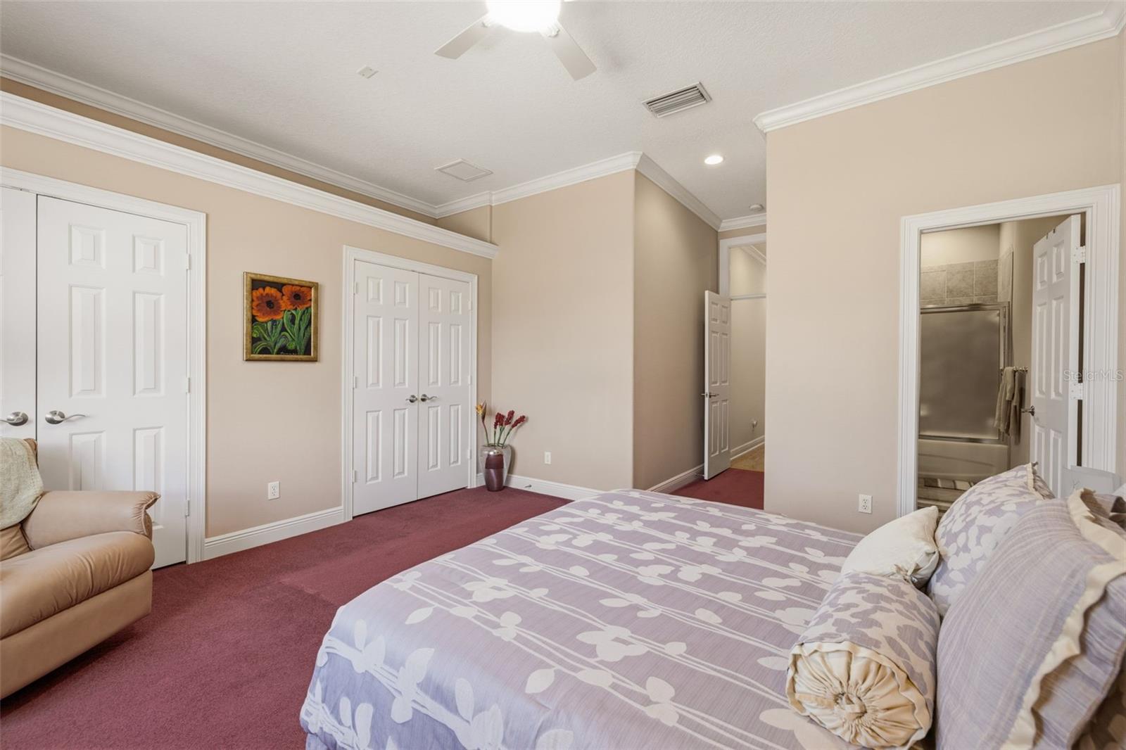 Image 40 of 78 For 615 Saxony Boulevard