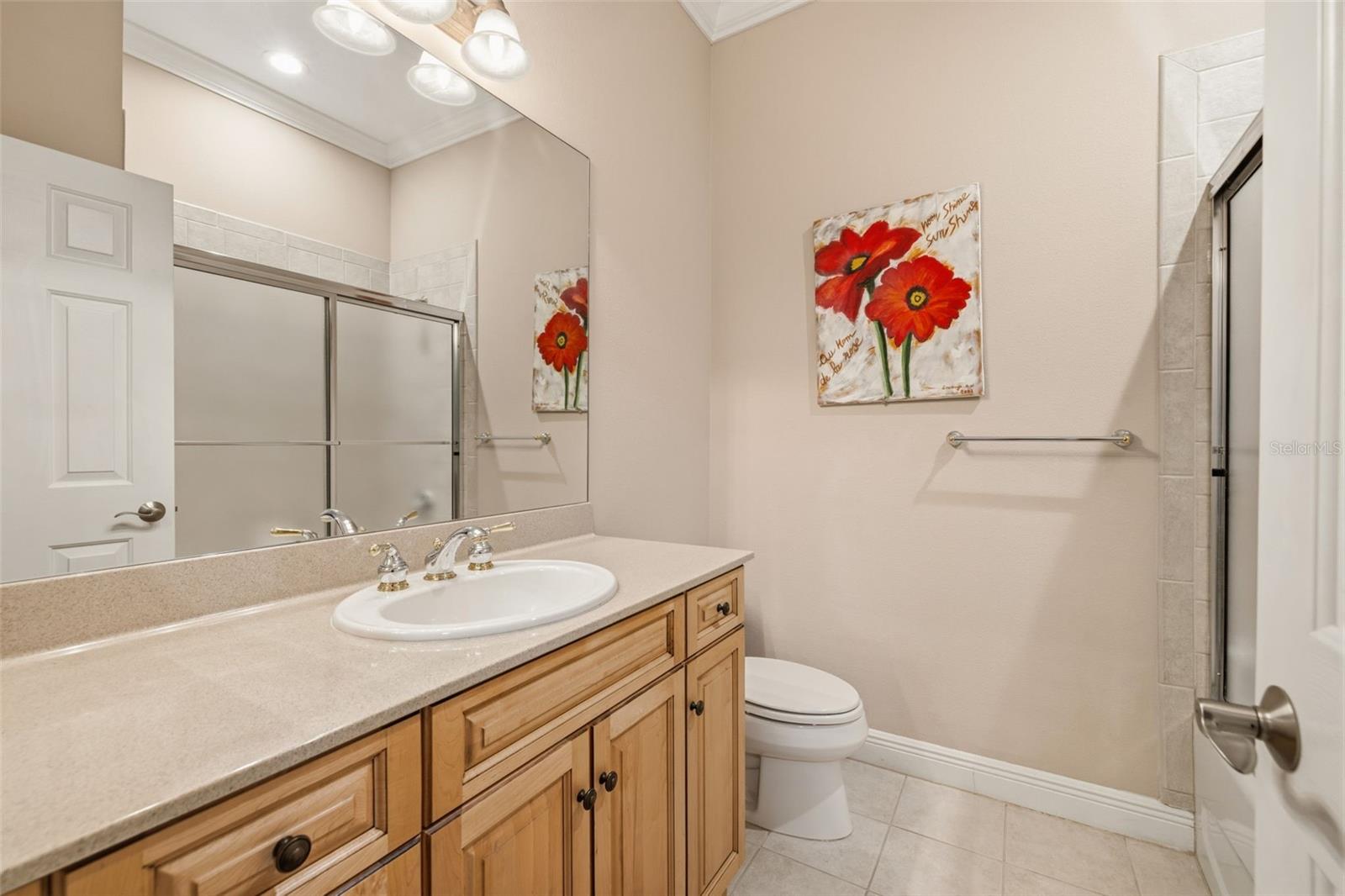 Image 42 of 78 For 615 Saxony Boulevard