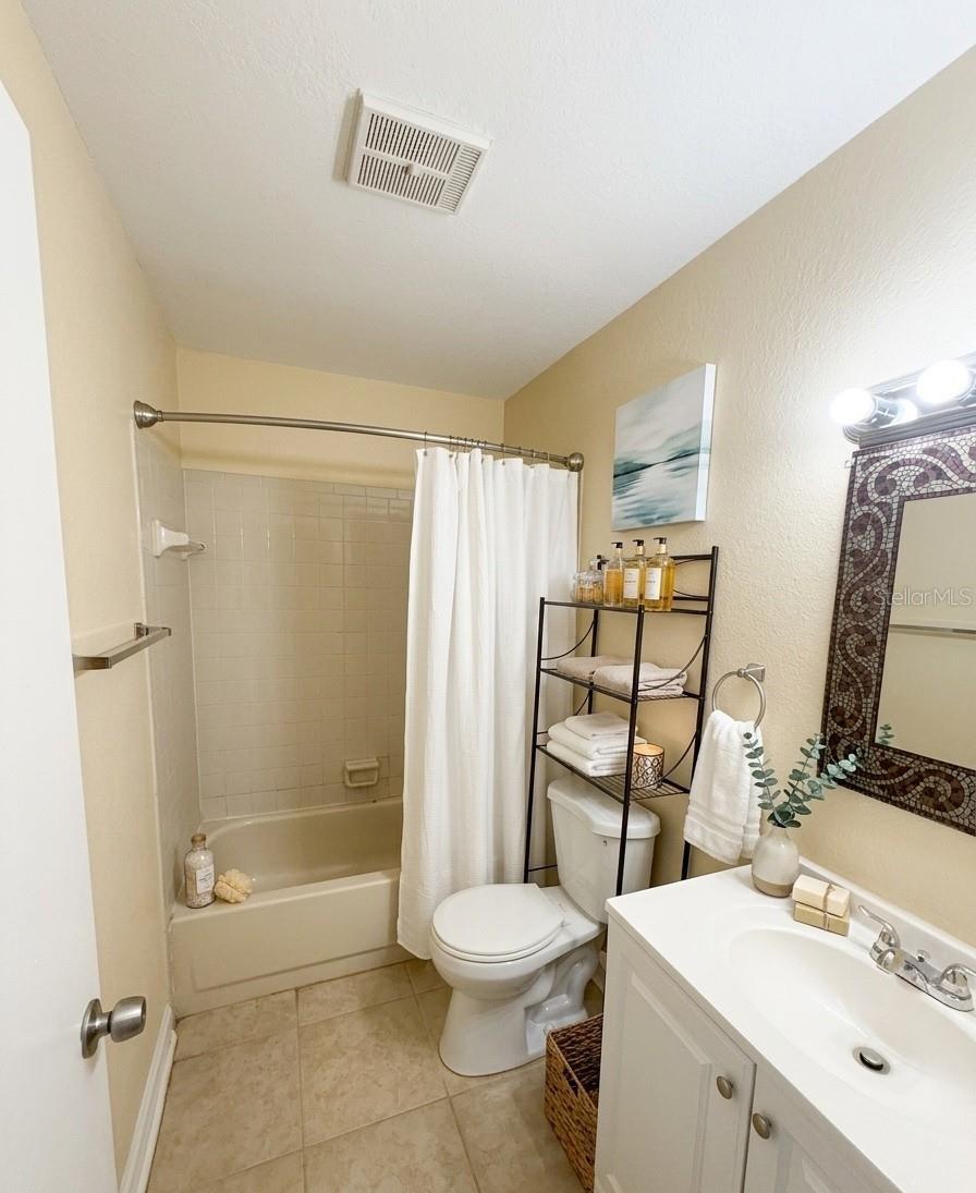Image 7 of 8 For 7143 Bank Drive 7143