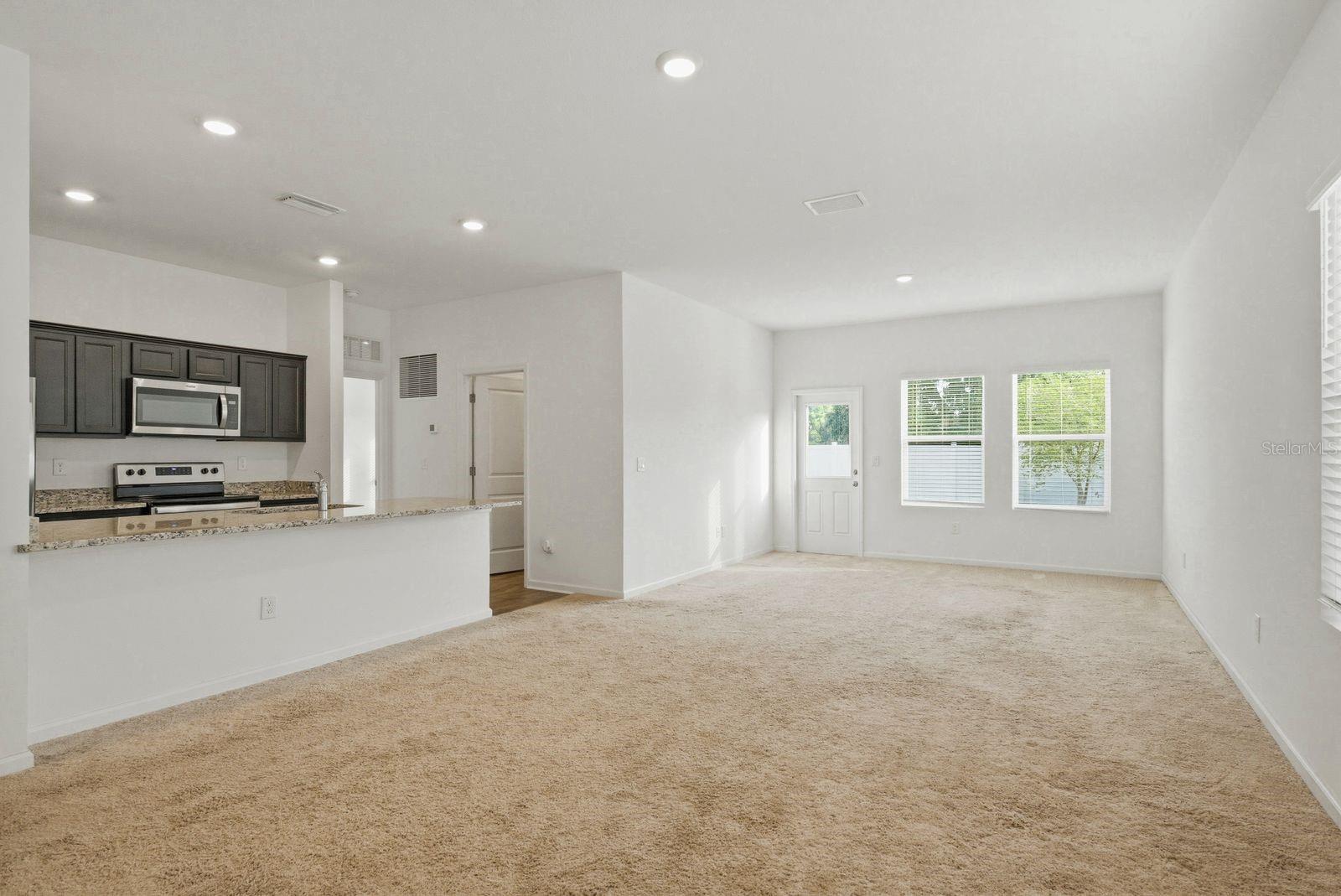 Image 4 of 30 For 35145 Daisy Meadow Loop