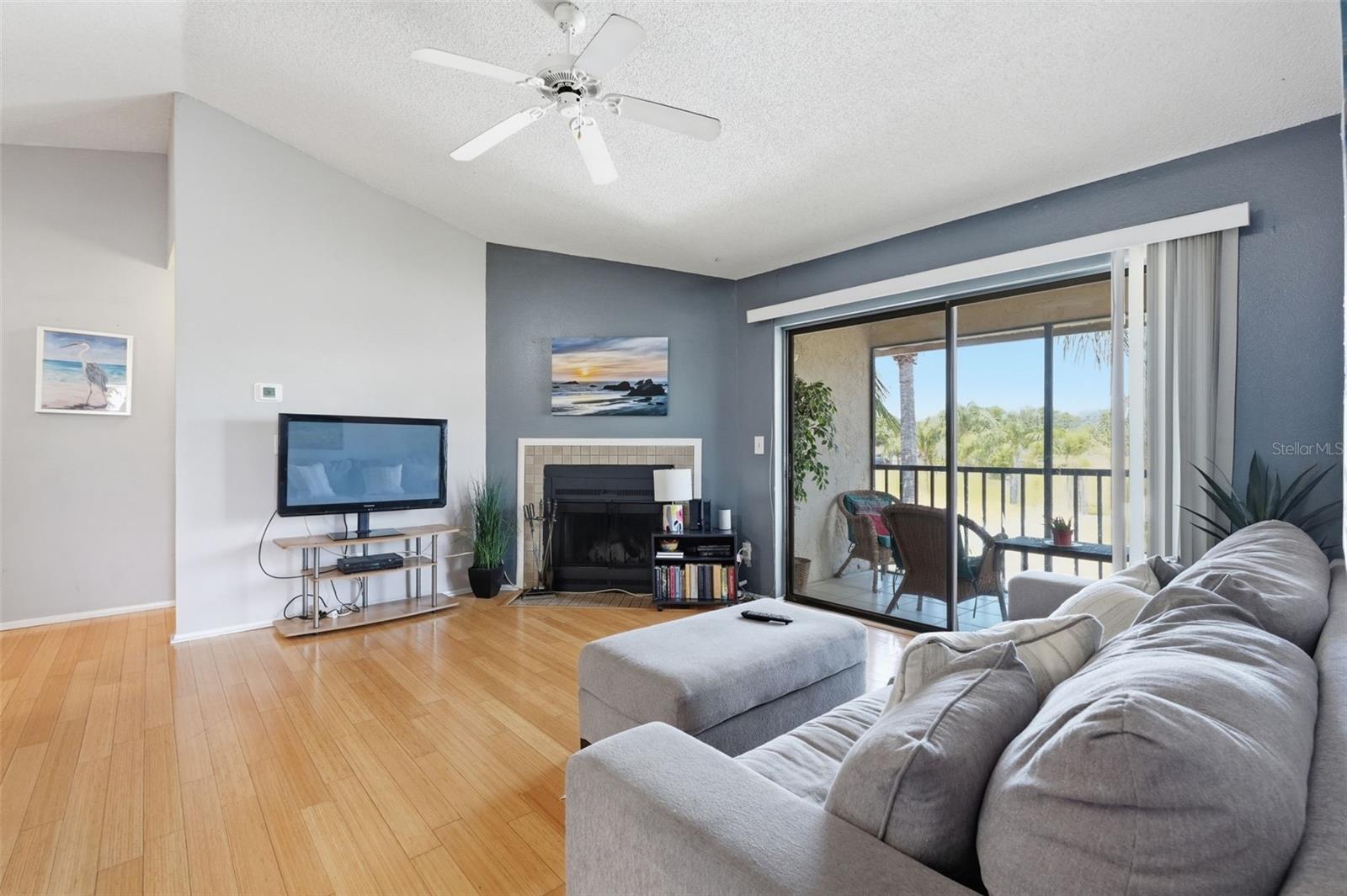 Image 11 of 23 For 2067 Hunters Glen Drive 339