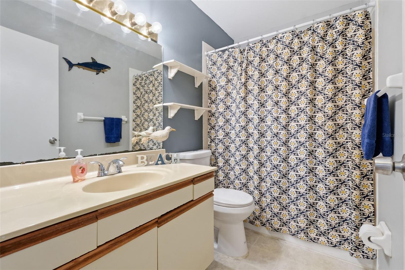 Image 18 of 23 For 2067 Hunters Glen Drive 339