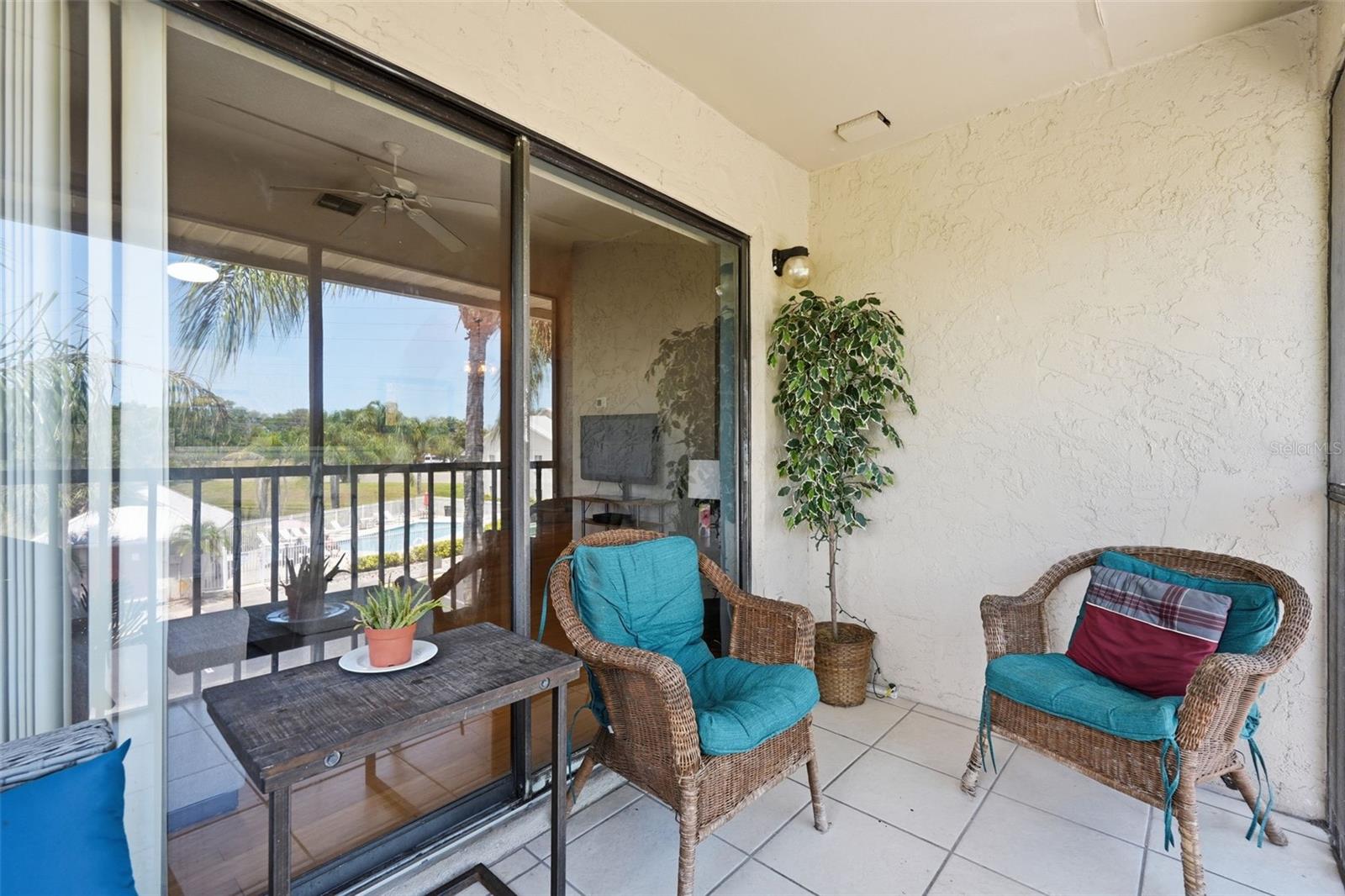 Image 21 of 23 For 2067 Hunters Glen Drive 339