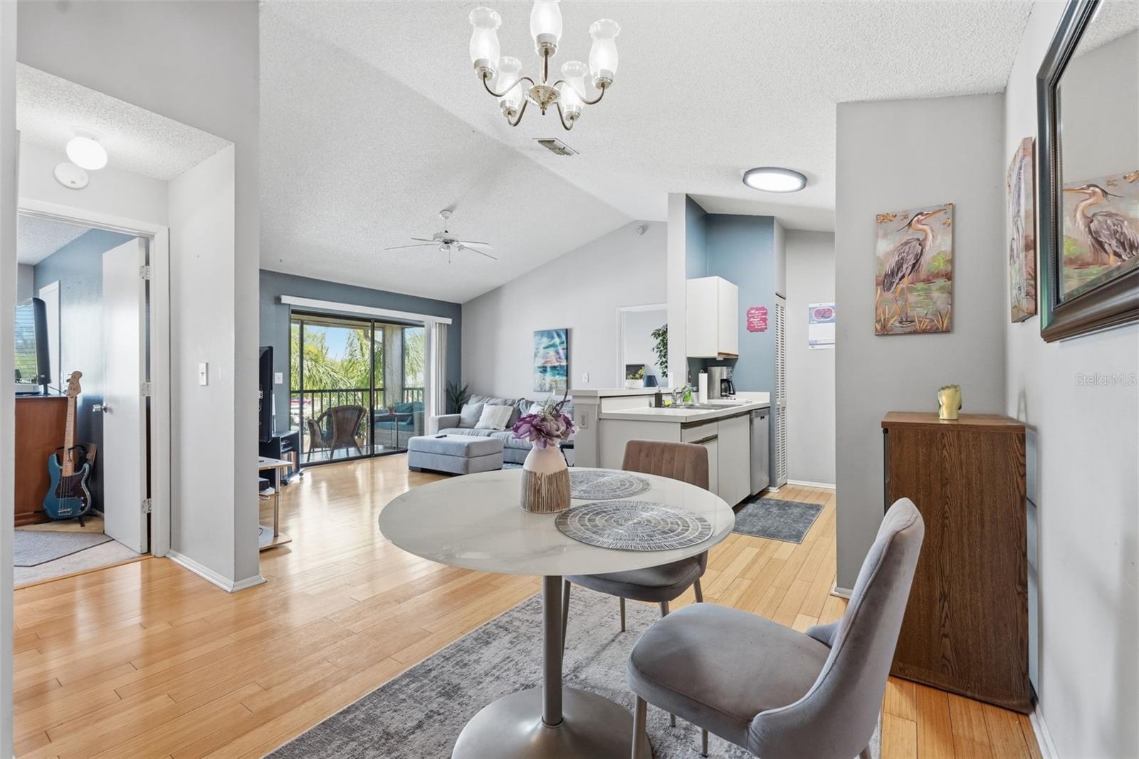 Image 4 of 23 For 2067 Hunters Glen Drive 339