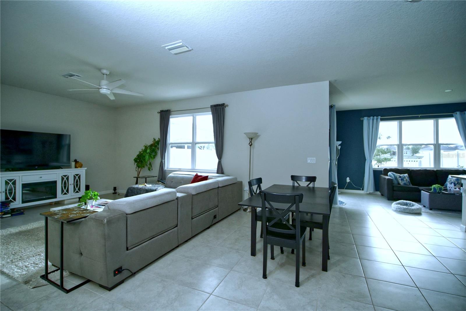 Image 14 of 46 For 12349 Blue Pacific Drive