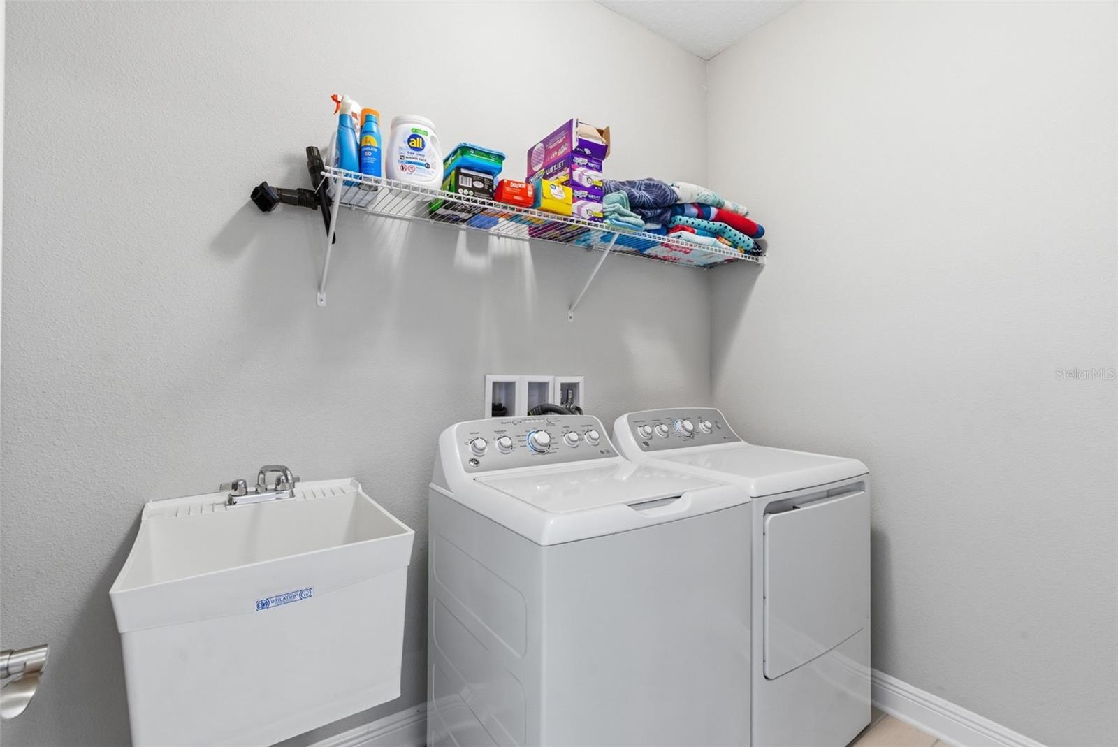 Image 13 of 28 For 12664 Rangeland Boulevard