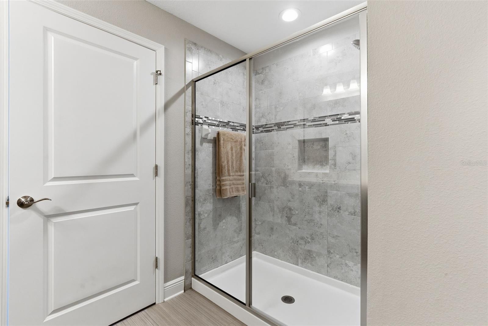 Image 20 of 28 For 12664 Rangeland Boulevard