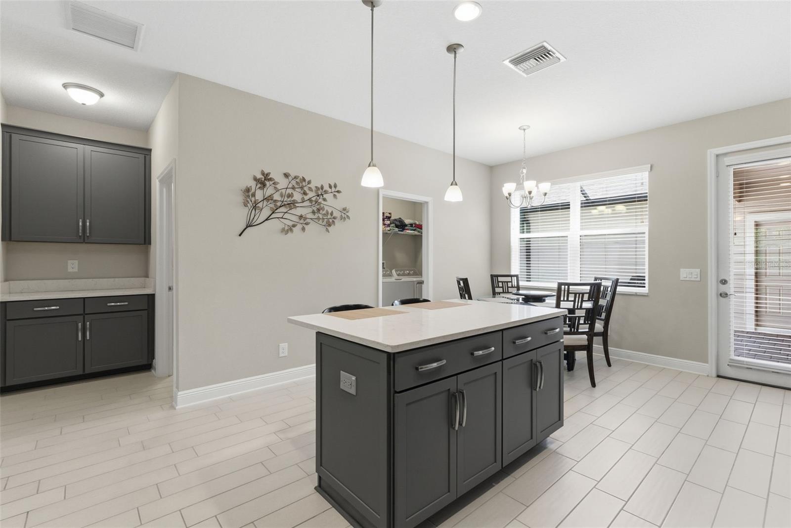 Image 9 of 28 For 12664 Rangeland Boulevard