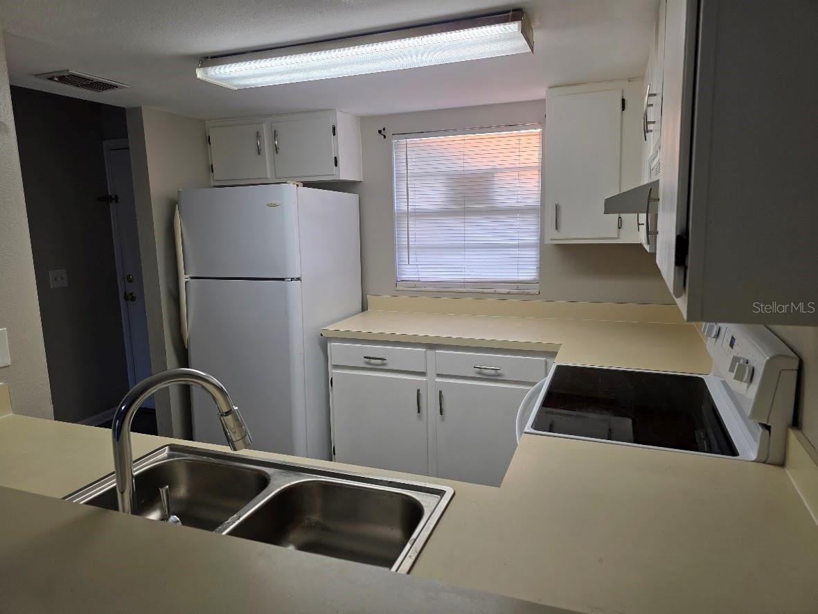 Image 4 of 14 For 2031 Pine Chace Court