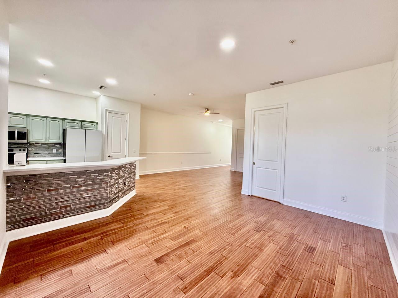 Image 11 of 55 For 8614 Miramar Terrace Circle 8614