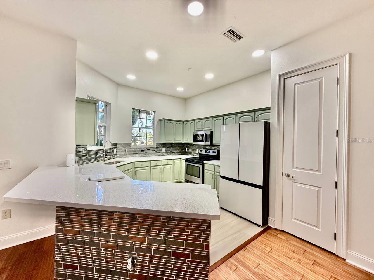 Image 13 of 55 For 8614 Miramar Terrace Circle 8614
