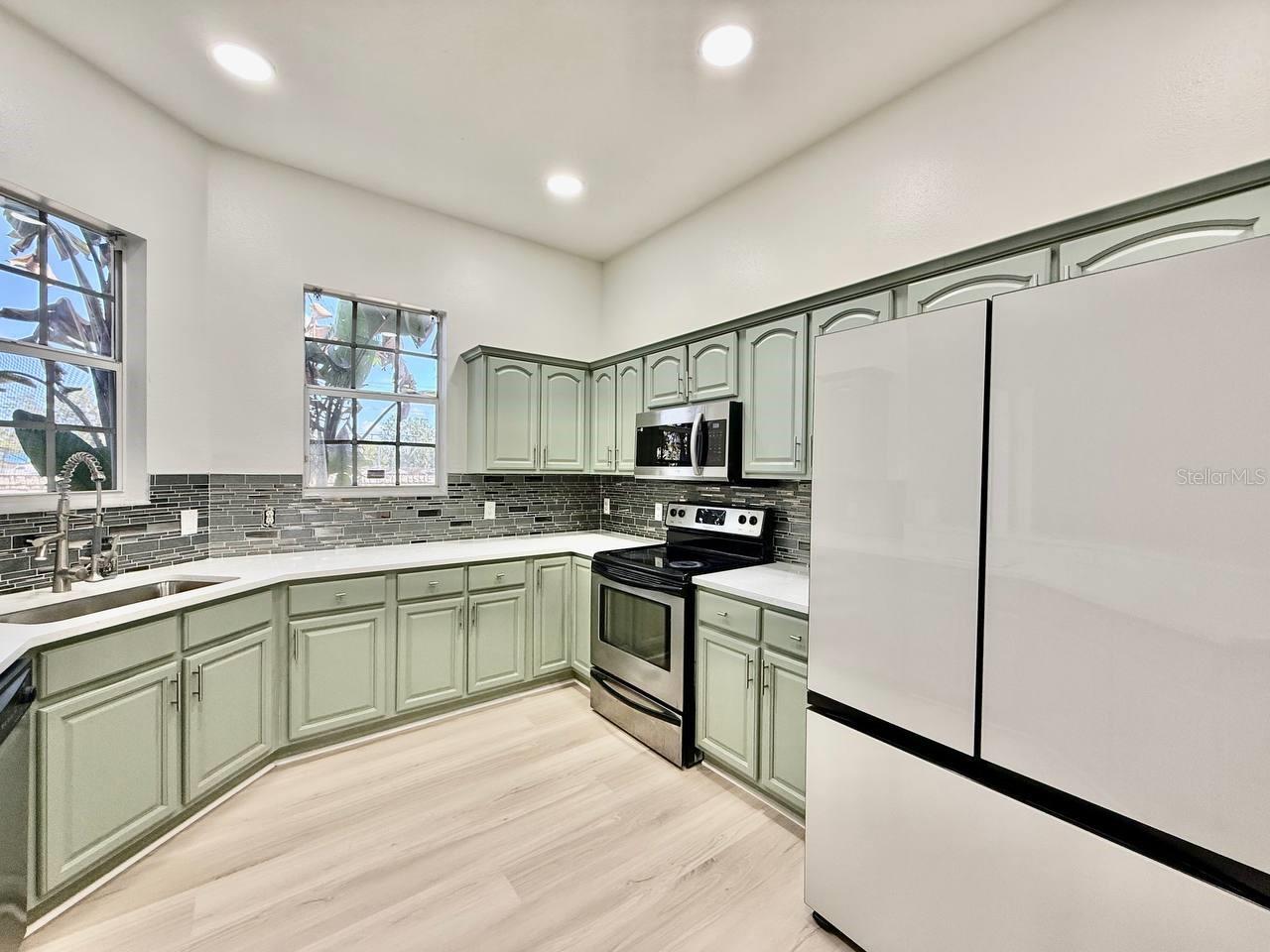 Image 16 of 55 For 8614 Miramar Terrace Circle 8614