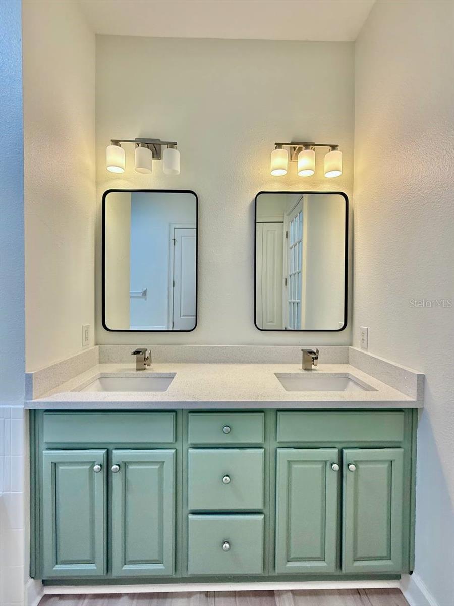 Image 29 of 55 For 8614 Miramar Terrace Circle 8614