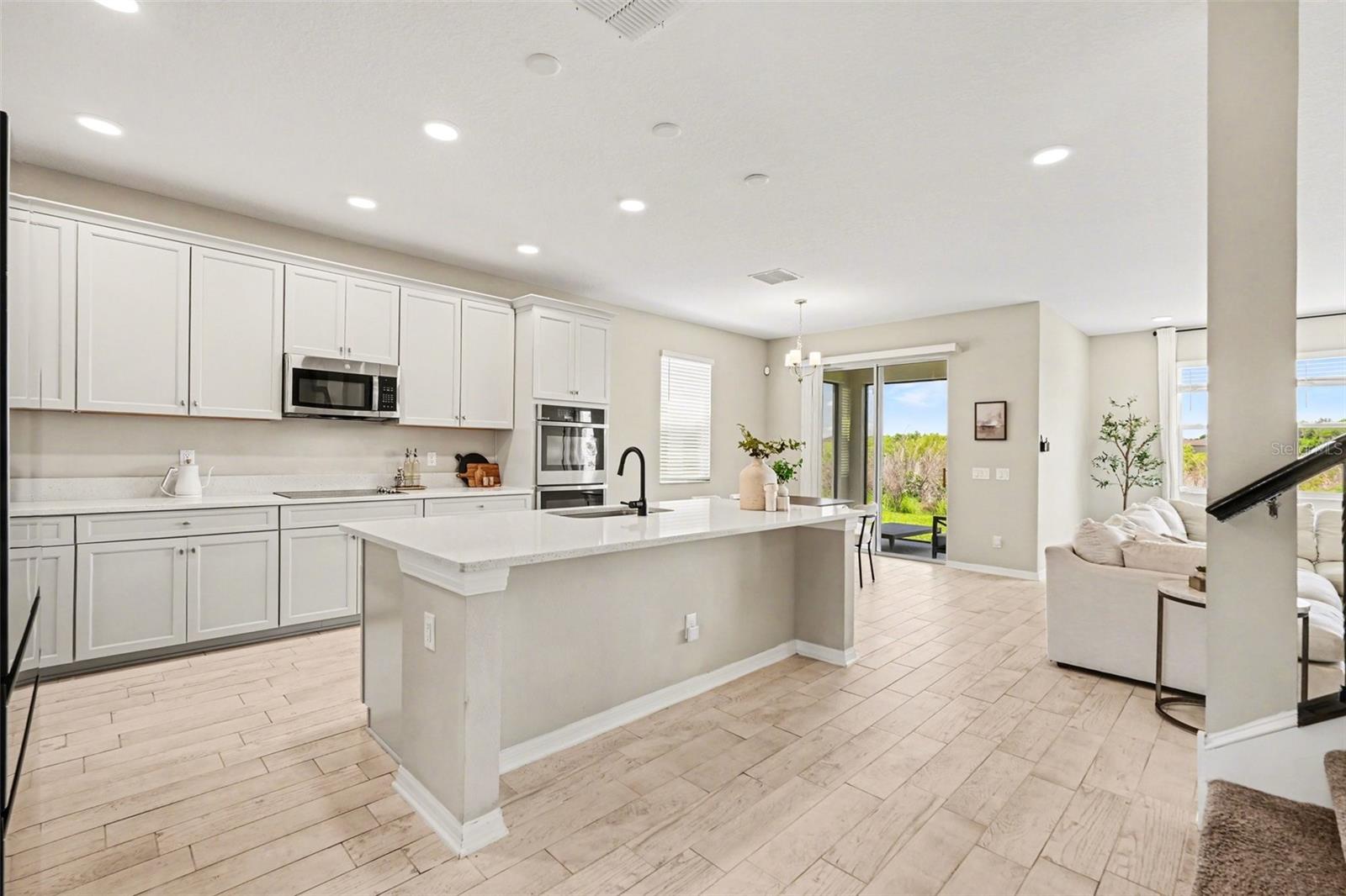 Image 10 of 35 For 38152 Cobble Creek Boulevard
