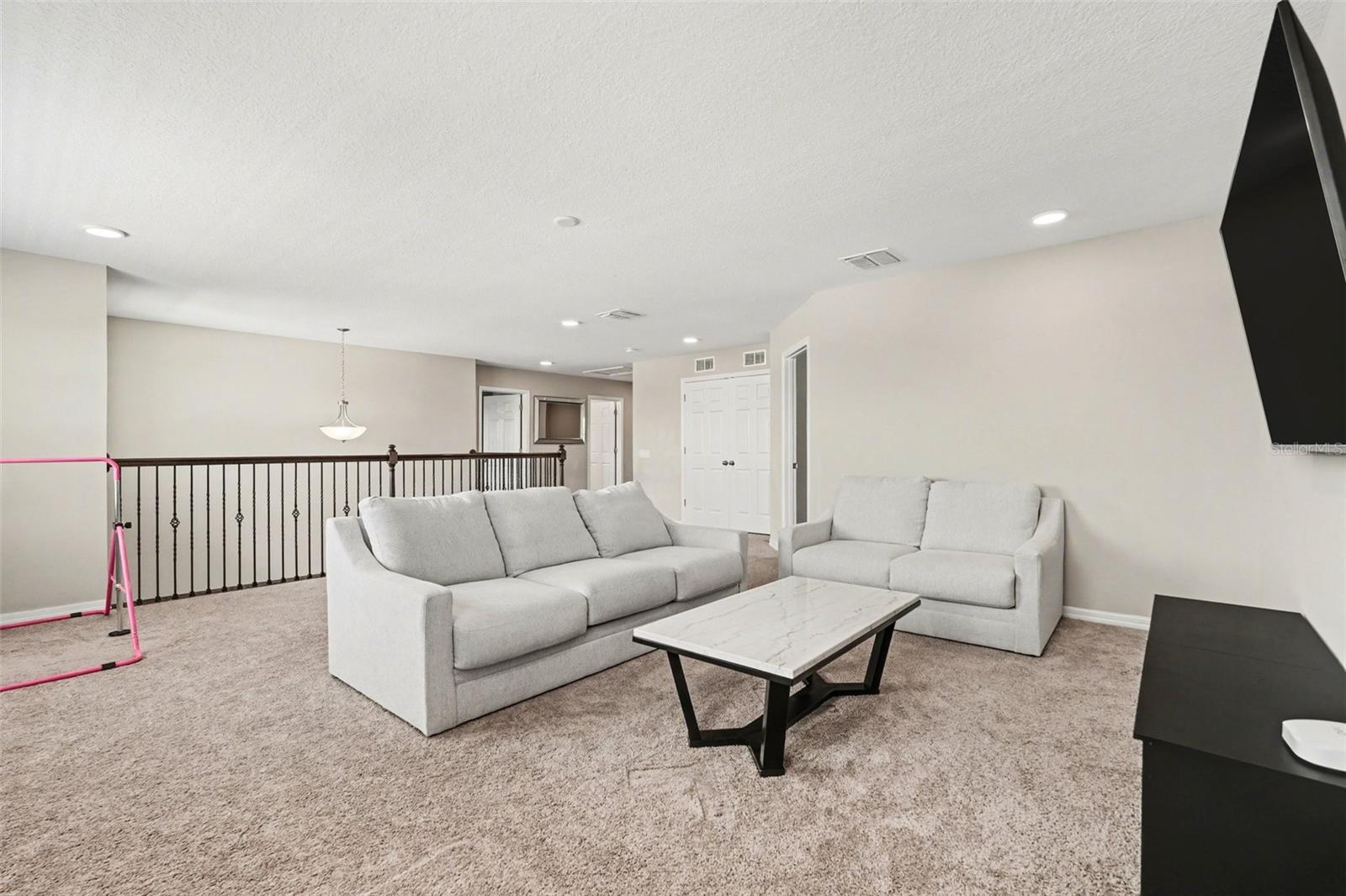 Image 11 of 35 For 38152 Cobble Creek Boulevard