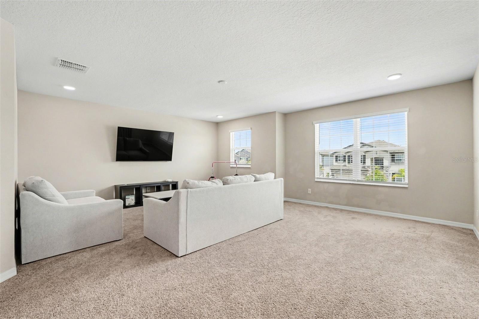 Image 12 of 35 For 38152 Cobble Creek Boulevard