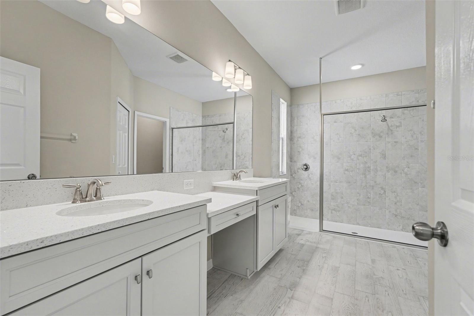 Image 18 of 35 For 38152 Cobble Creek Boulevard