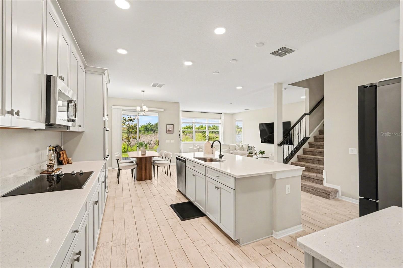 Image 8 of 35 For 38152 Cobble Creek Boulevard