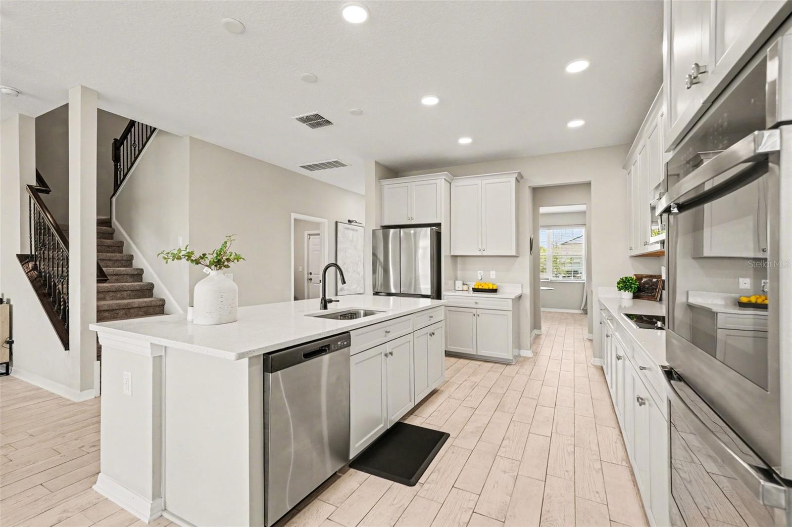 Image 9 of 35 For 38152 Cobble Creek Boulevard