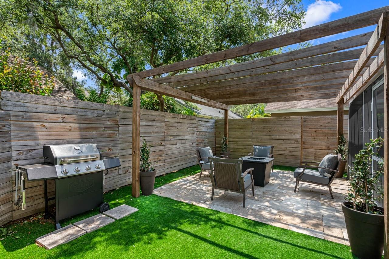Image 21 of 66 For 2301 Millcreek Court