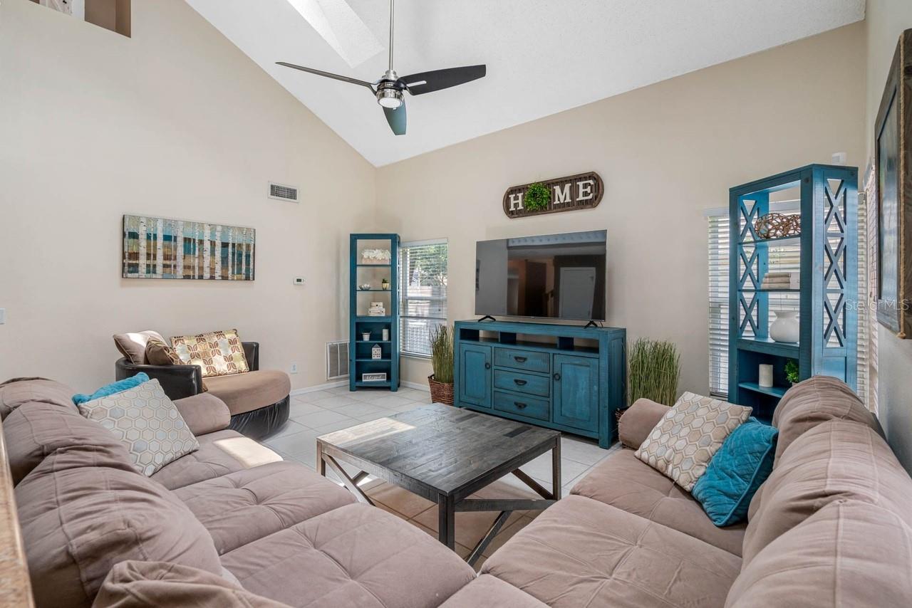 Image 39 of 66 For 2301 Millcreek Court