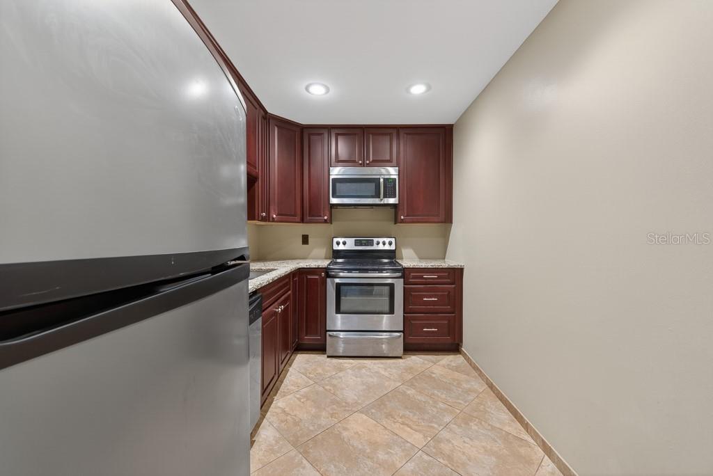 Image 12 of 43 For 4607 Fig Street 308