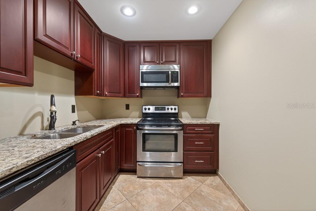 Image 13 of 43 For 4607 Fig Street 308