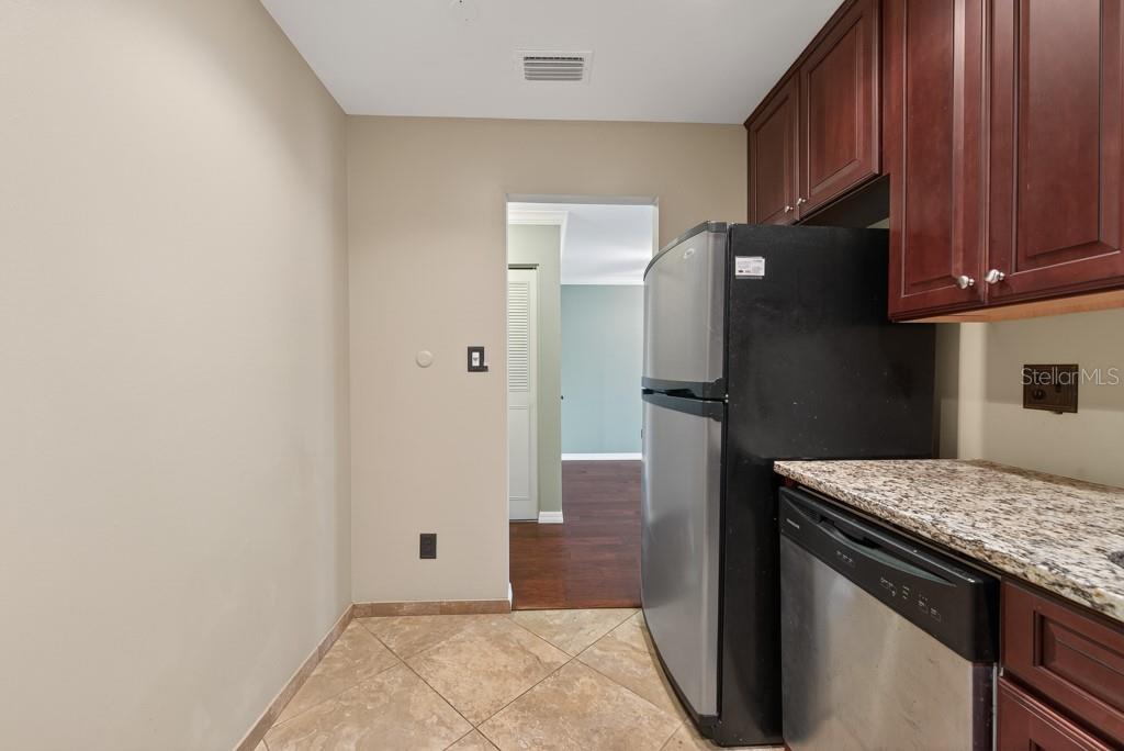 Image 16 of 43 For 4607 Fig Street 308
