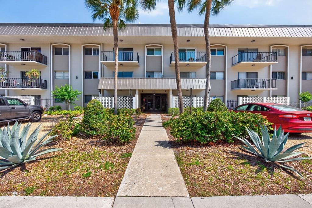 Image 2 of 43 For 4607 Fig Street 308