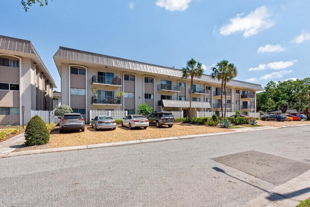 Image 32 of 43 For 4607 Fig Street 308