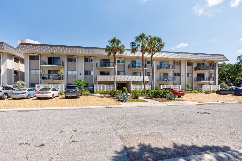 Image 33 of 43 For 4607 Fig Street 308