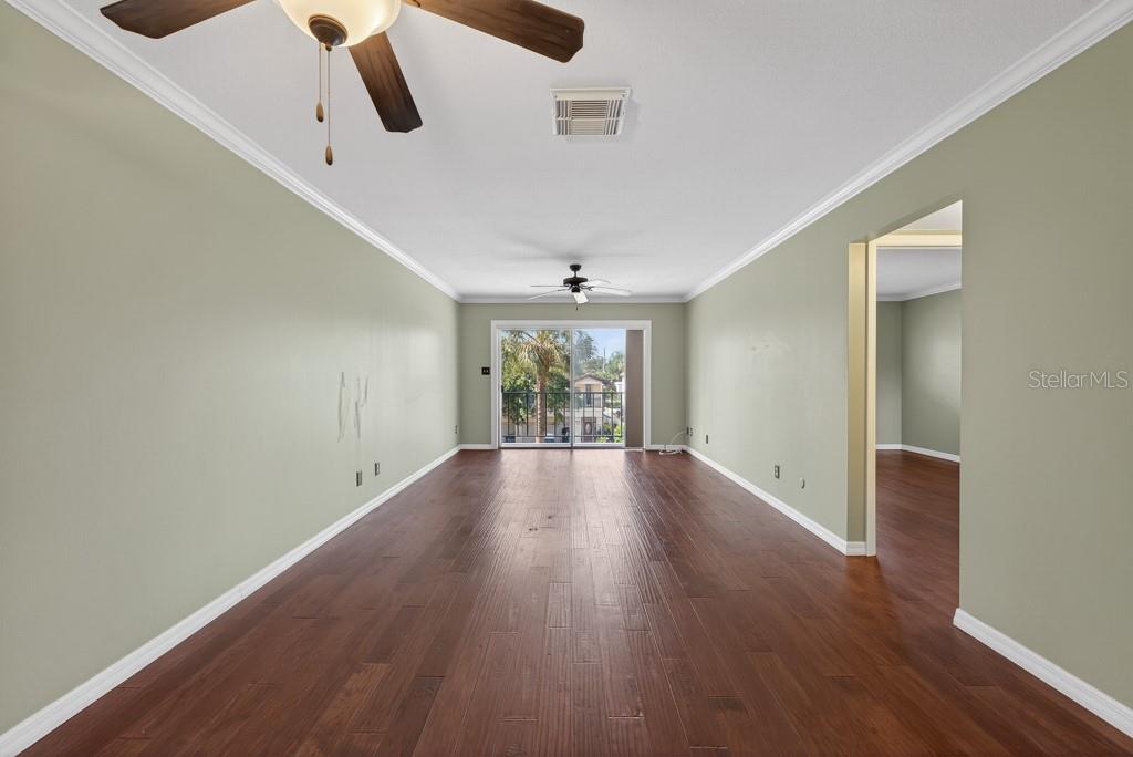 Image 7 of 43 For 4607 Fig Street 308