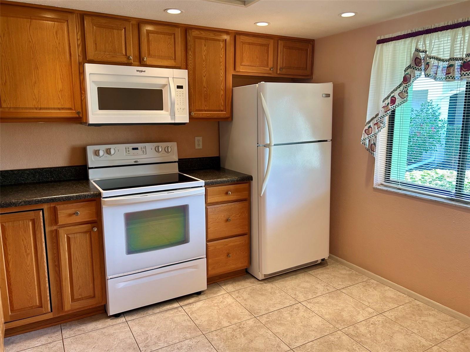 Image 2 of 26 For 2514 Royal Pines Circle 25d