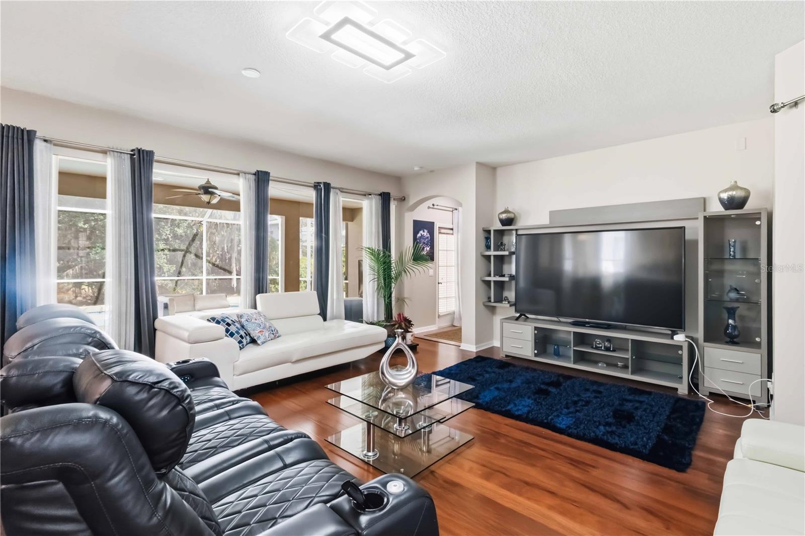 Image 15 of 58 For 10436 Canary Isle Drive