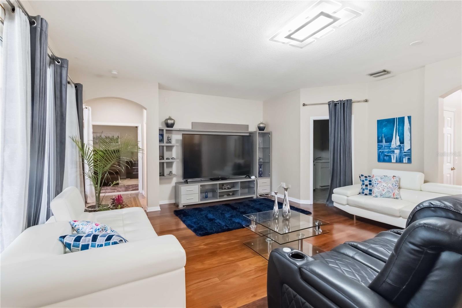 Image 17 of 58 For 10436 Canary Isle Drive