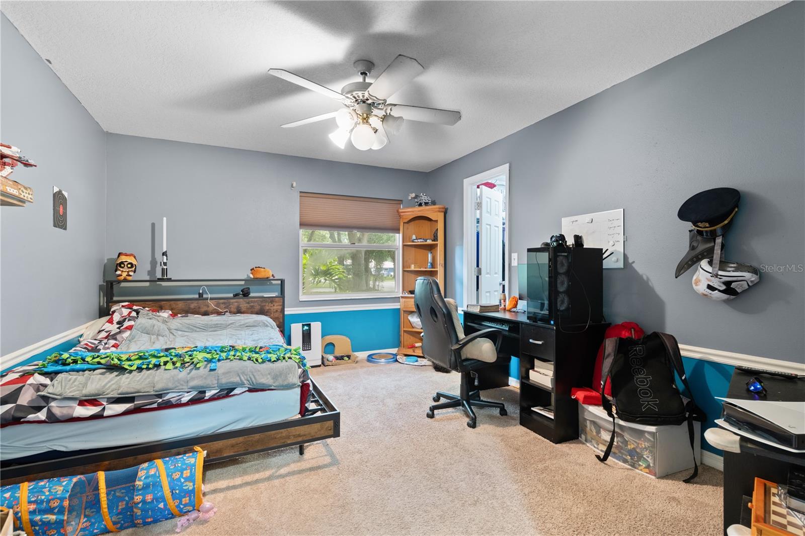 Listing photo id 14 for 2121 Wildwood Ln