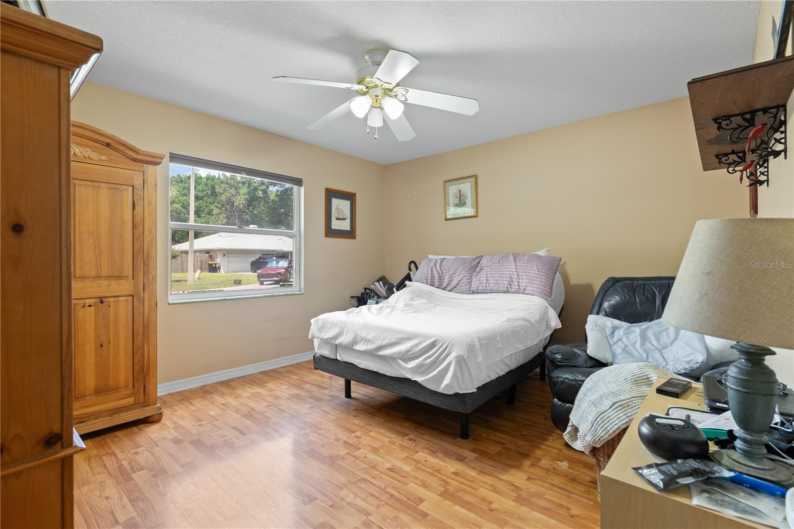 Listing photo id 16 for 2121 Wildwood Ln