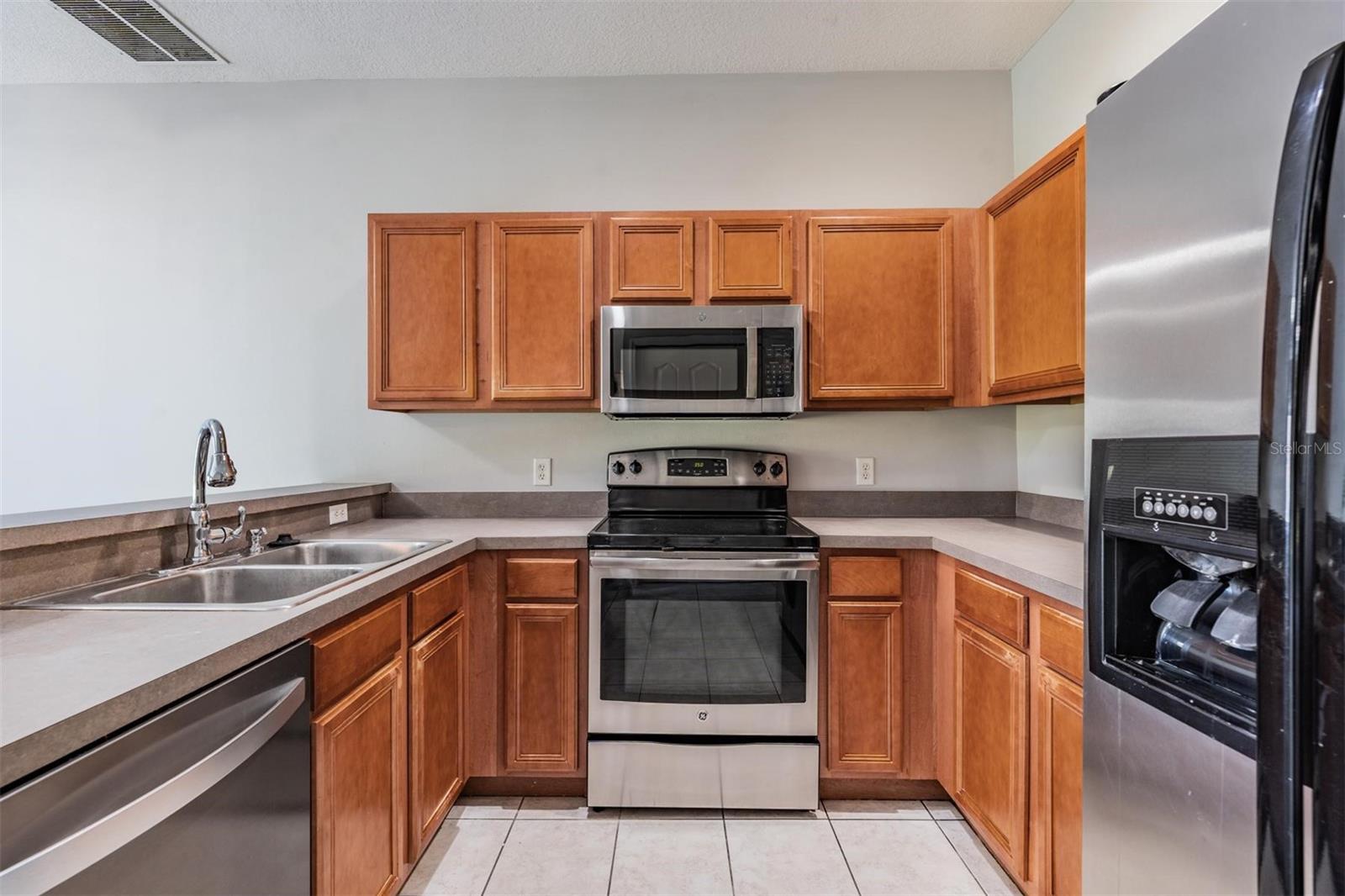 Image 12 of 53 For 9084 Iron Oak Avenue
