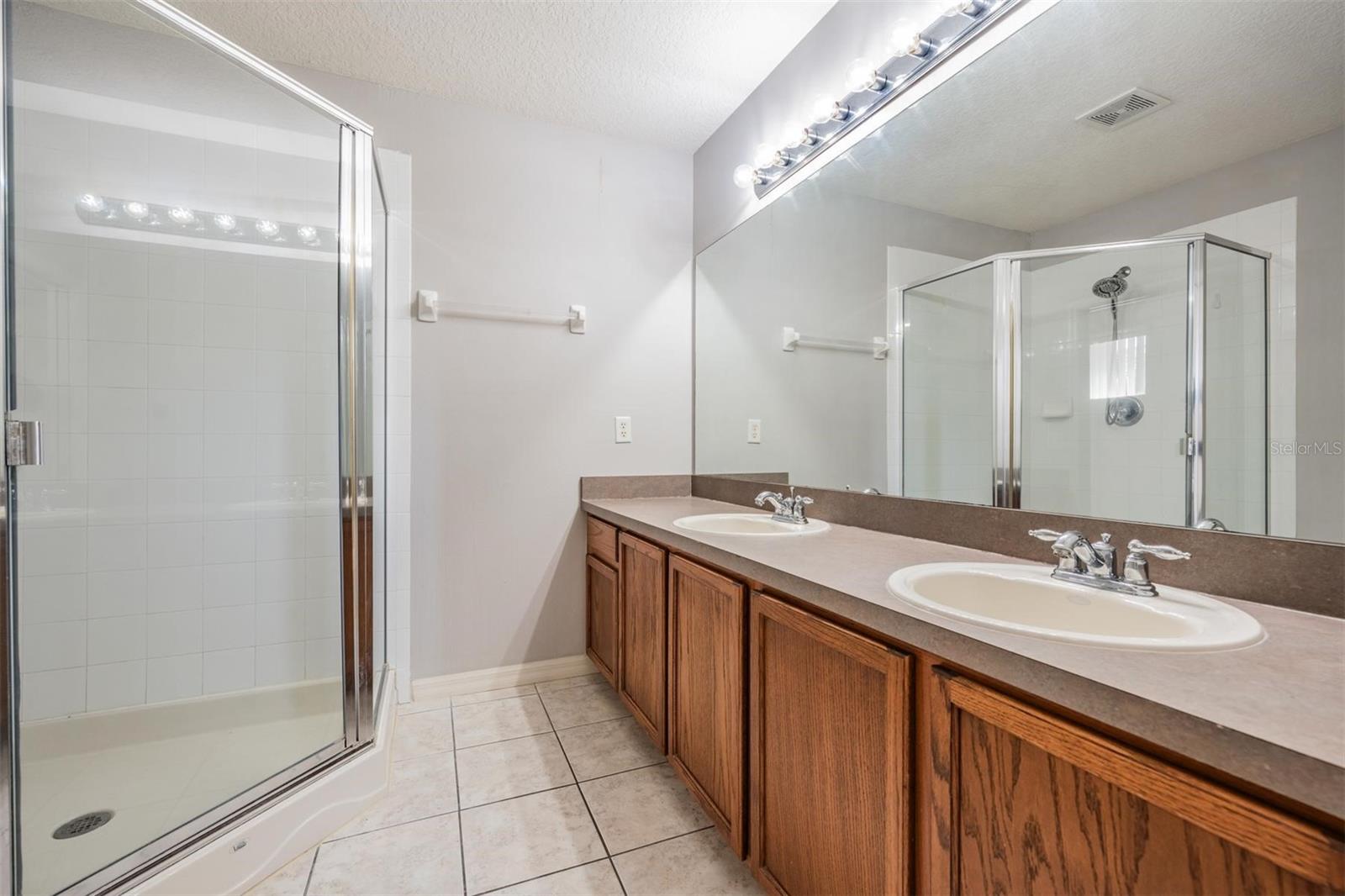 Image 16 of 53 For 9084 Iron Oak Avenue