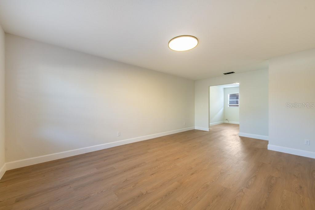 Image 17 of 26 For 3821 Everett Street