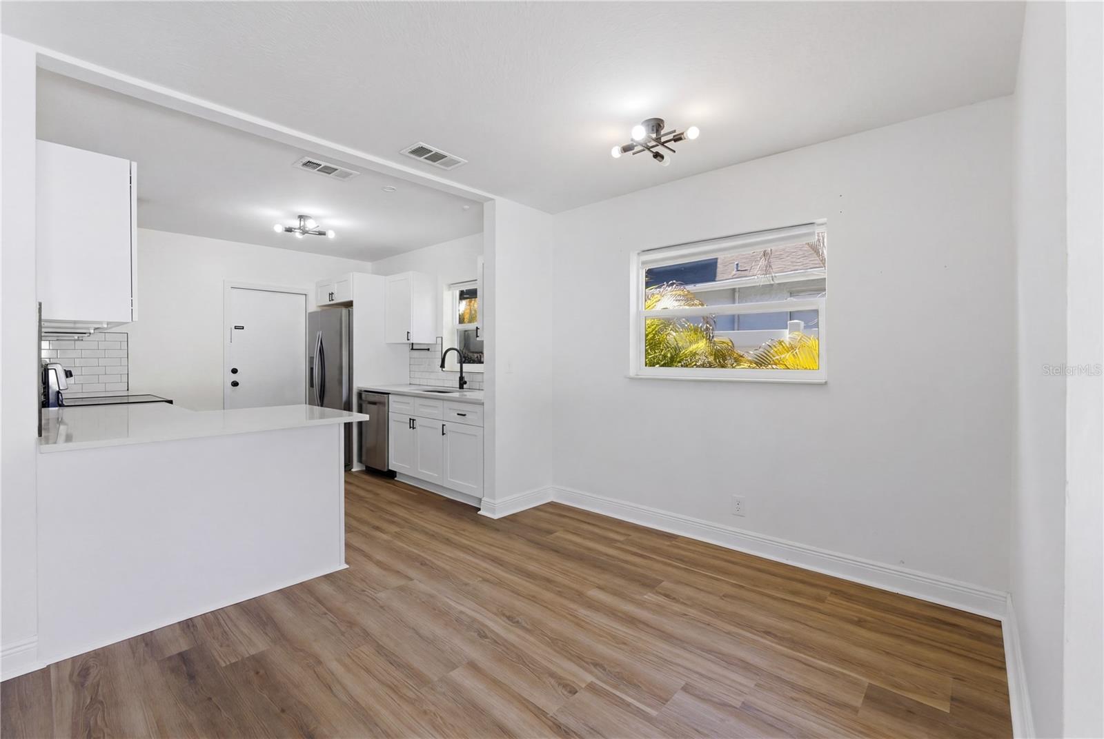 Image 7 of 23 For 7005 Duncan Avenue A