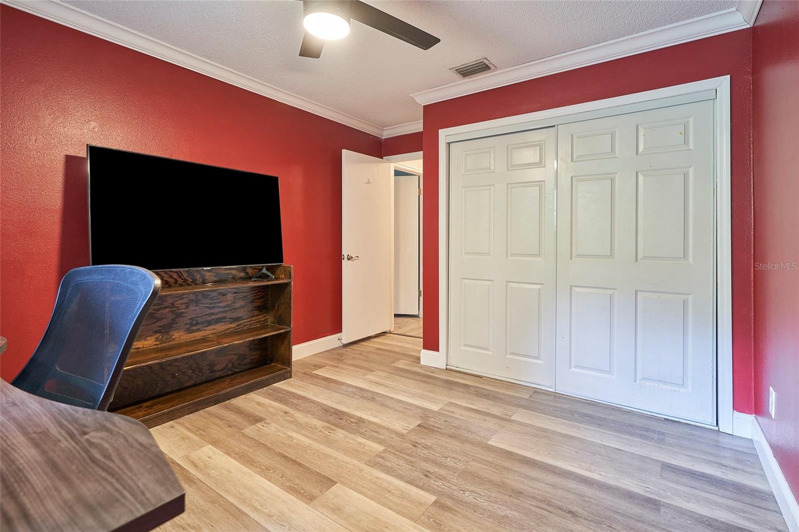 Image 20 of 26 For 11905 Lakemist Circle 74