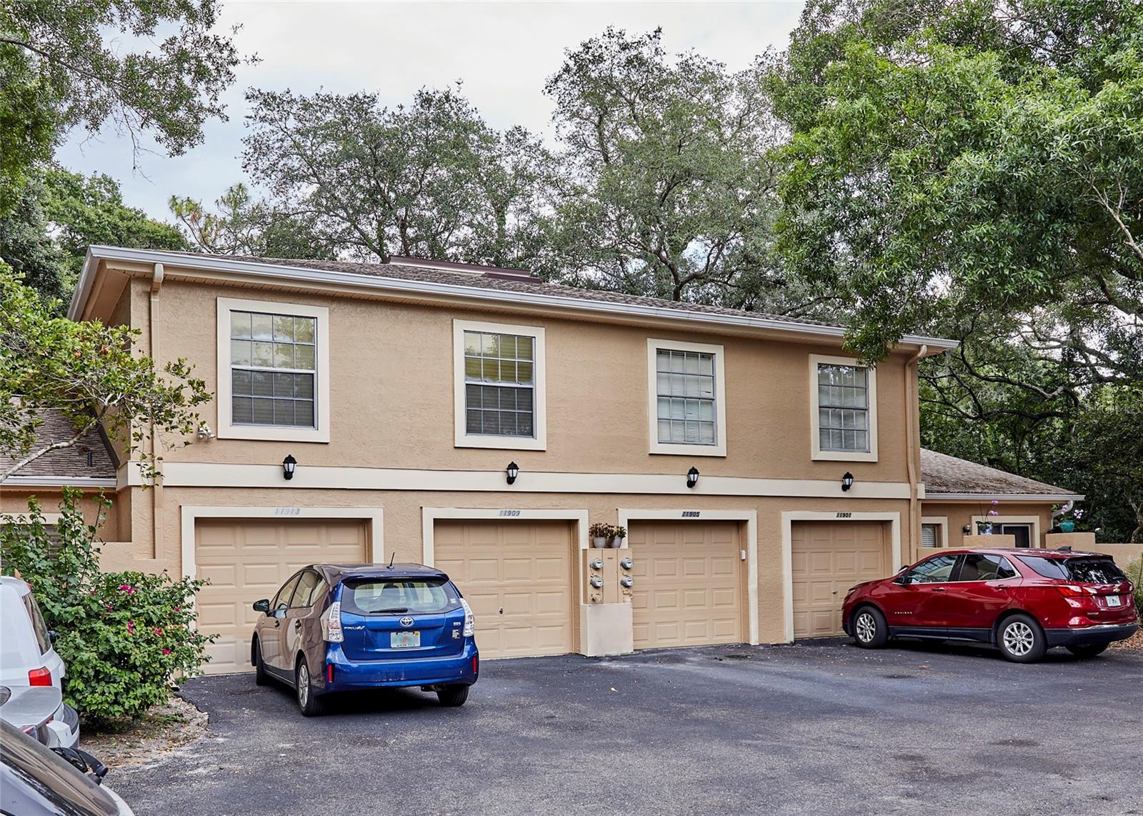 Image 4 of 26 For 11905 Lakemist Circle 74