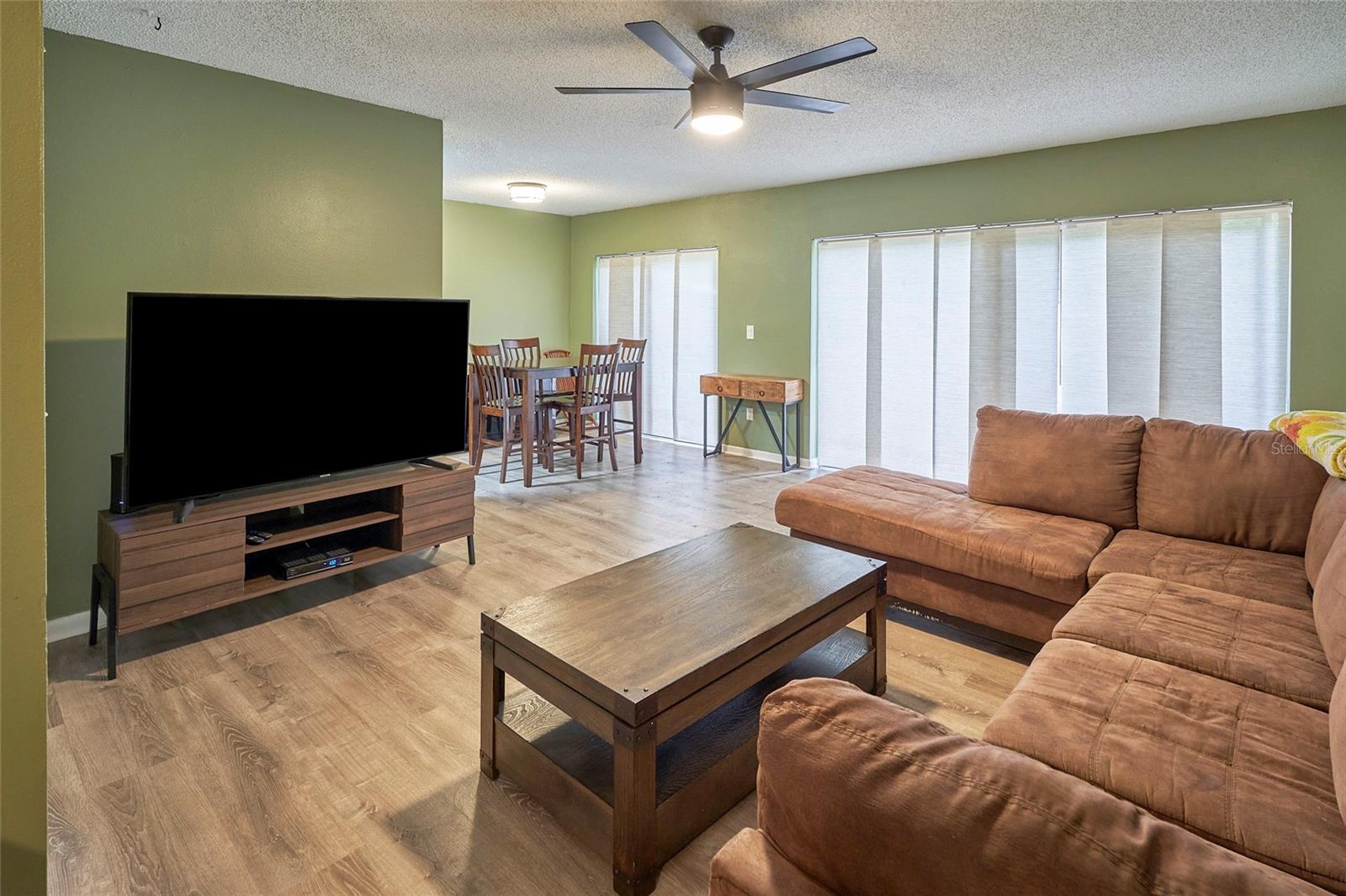 Image 6 of 26 For 11905 Lakemist Circle 74