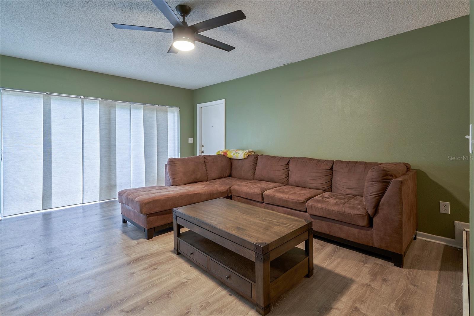 Image 8 of 26 For 11905 Lakemist Circle 74