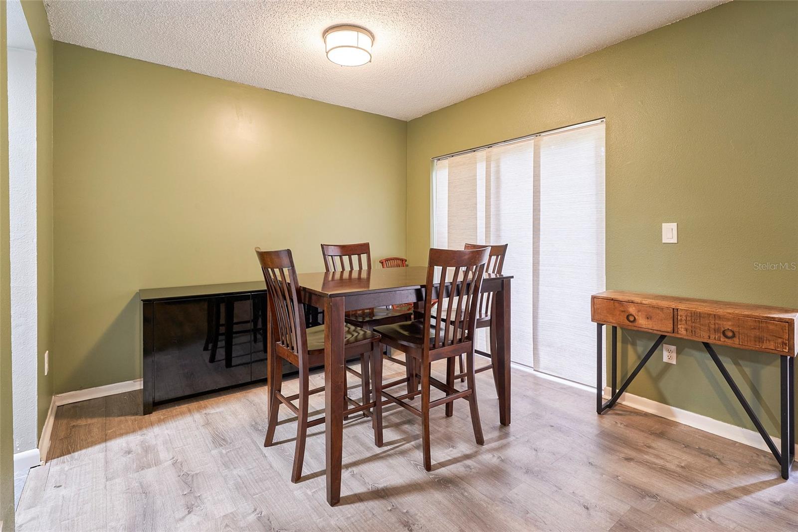Image 9 of 26 For 11905 Lakemist Circle 74