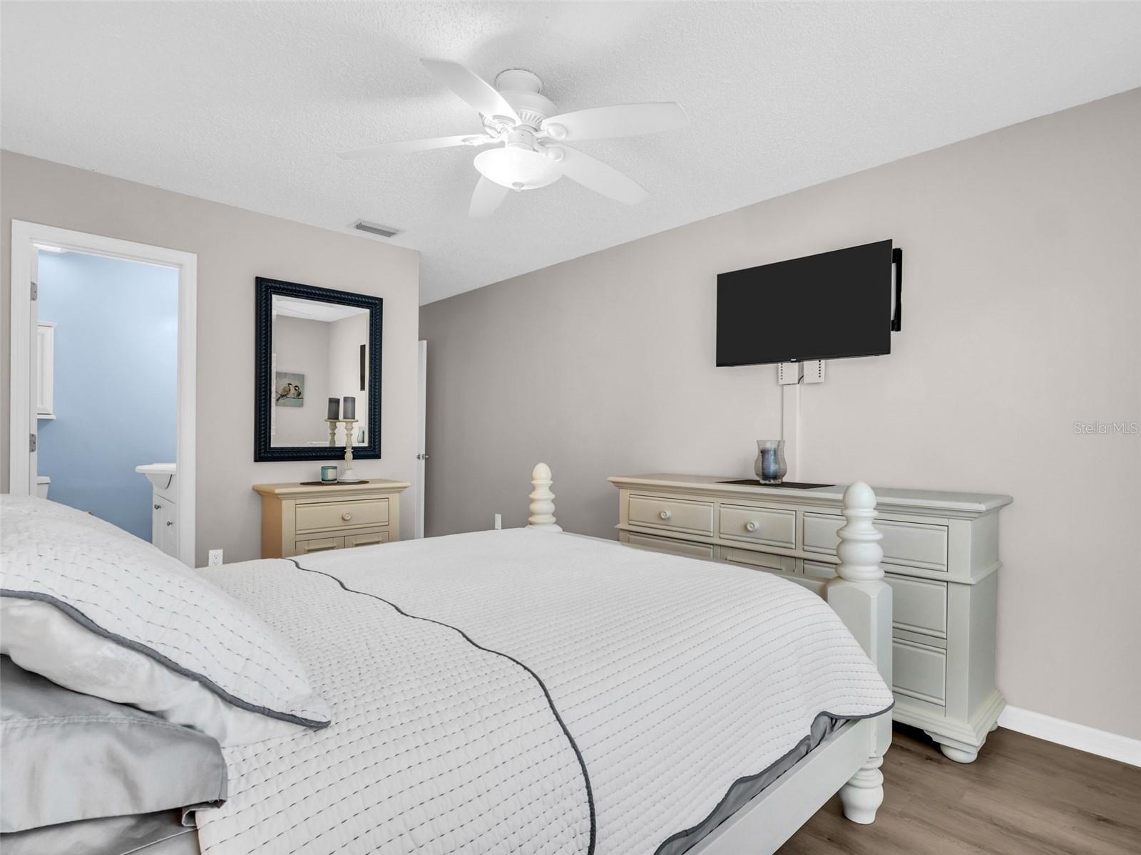 Image 23 of 61 For 608 Windrush Bay Drive 225