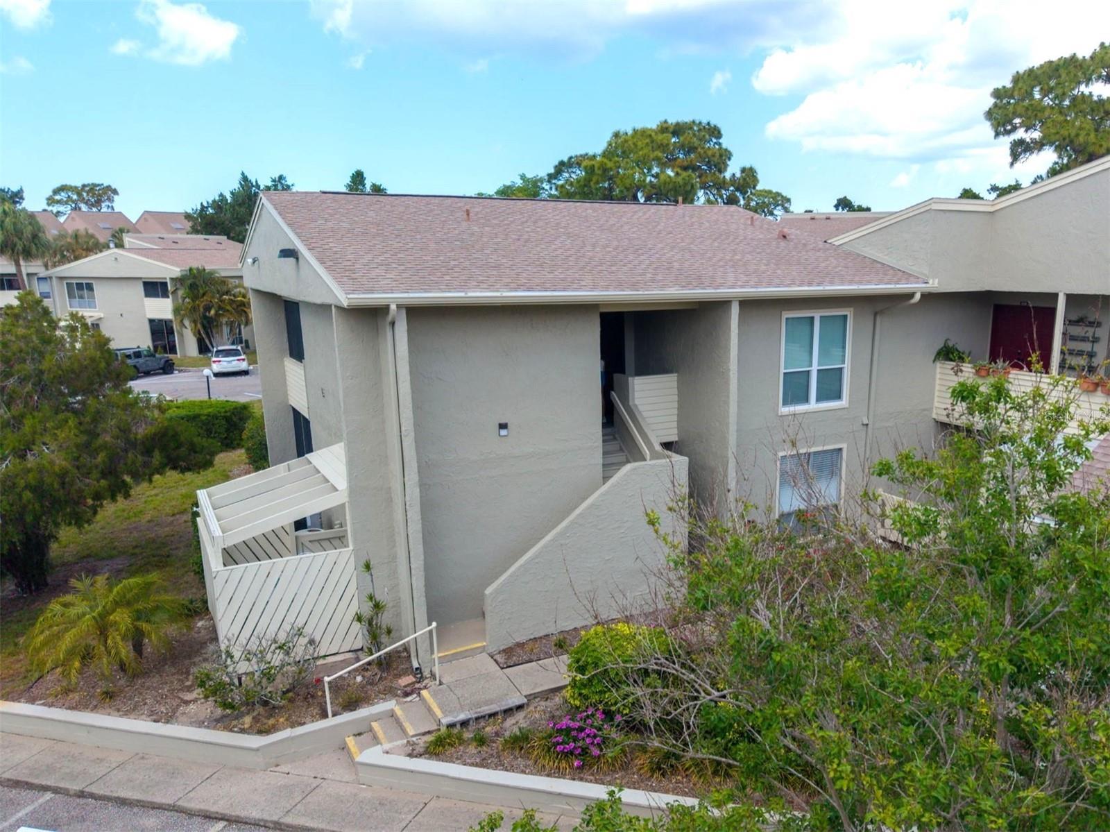 Image 4 of 61 For 608 Windrush Bay Drive 225