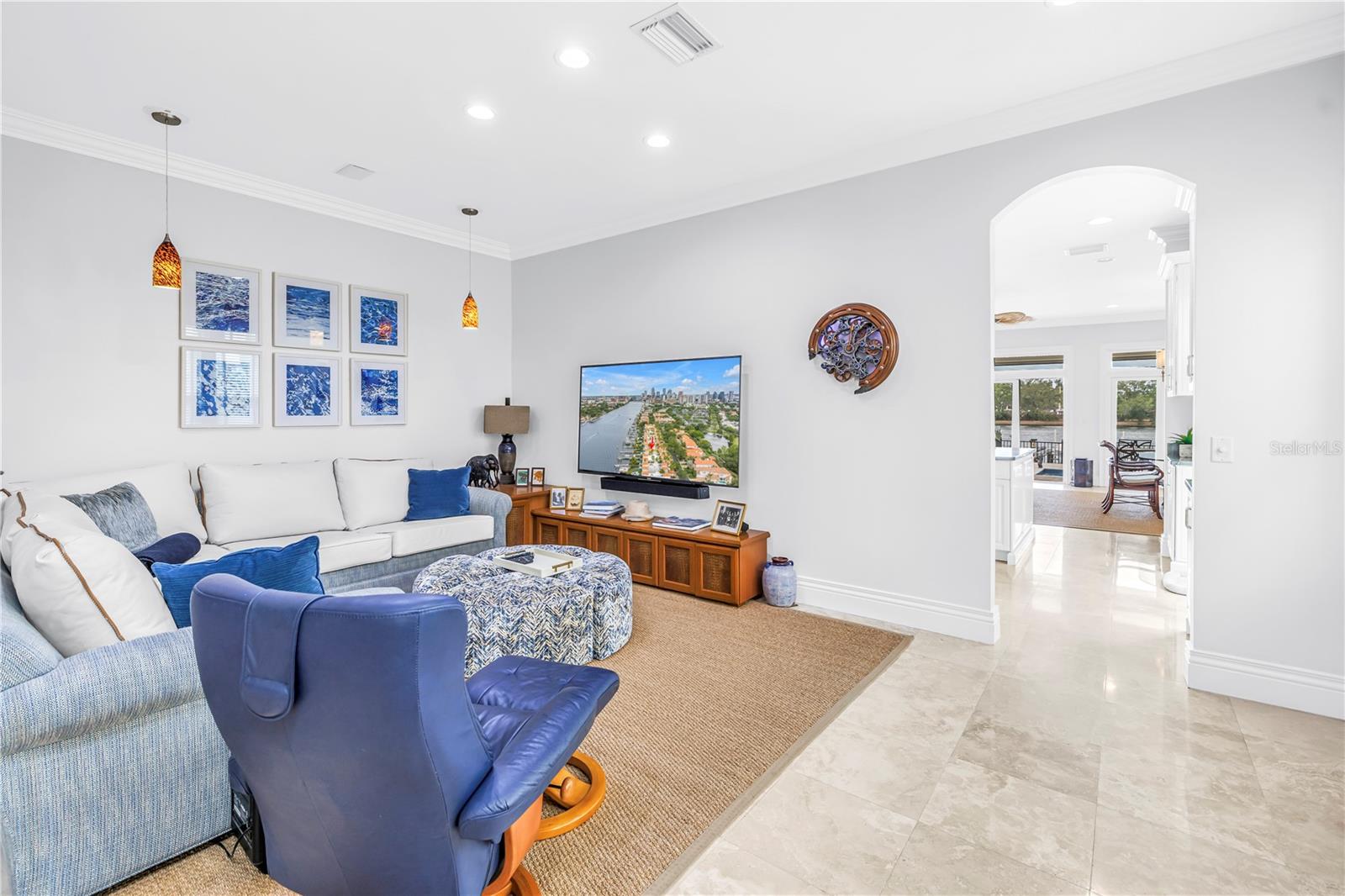Image 10 of 100 For 1133 Abbeys Way